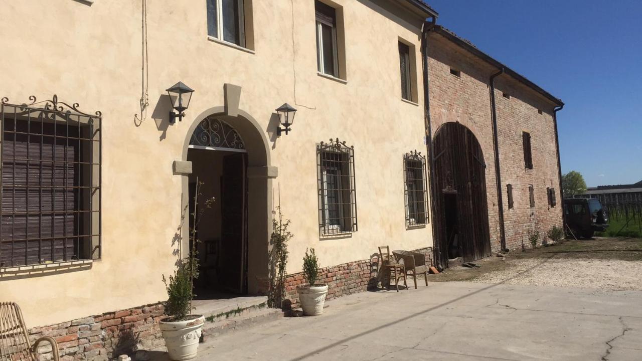 B&B La Casa Dei Prugni Boretto Room photo